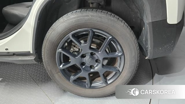 Jeep Renegade id 4557380 из Кореи 13