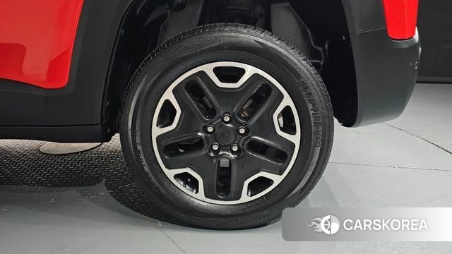 Jeep Renegade id 4770724 из Кореи 13