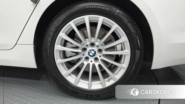 BMW 5 Series (G30) id 4471130 из Кореи 13