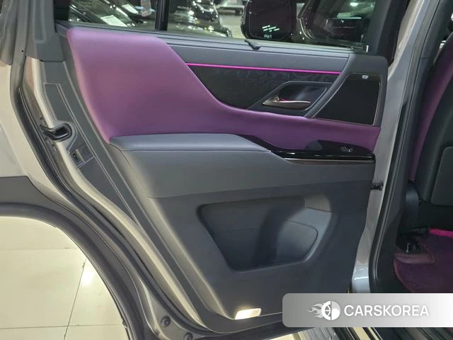 Lexus LX id 4262575 из Китая 13