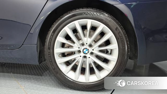 BMW 5 Series (G30) id 4490666 из Кореи 13