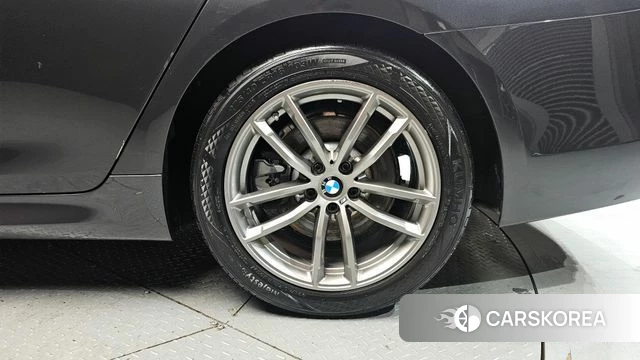 BMW 5 Series (G30) id 4356461 из Кореи 13
