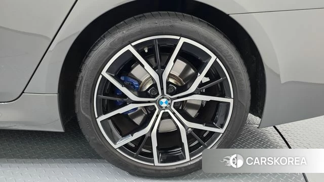 BMW 5 Series (G30) id 4706967 из Кореи 13