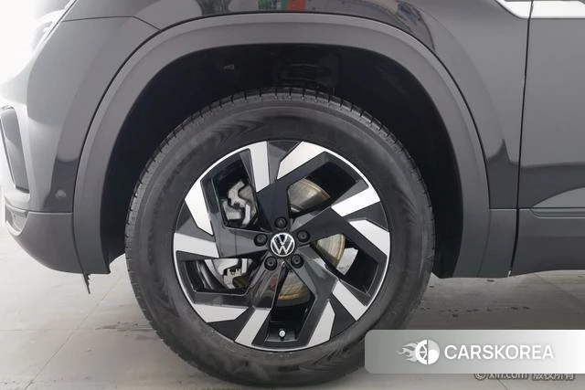 Volkswagen Tourang id 4210599 из Китая 13