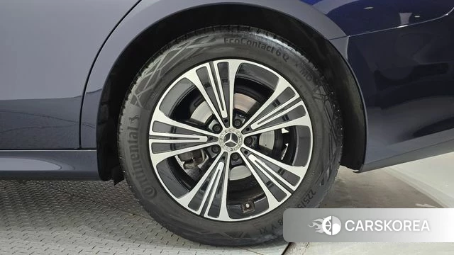 Mercedes-Benz E-Class W214 id 4315152 из Кореи 13