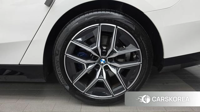 BMW 5 Series (G60) id 4773151 из Кореи 13
