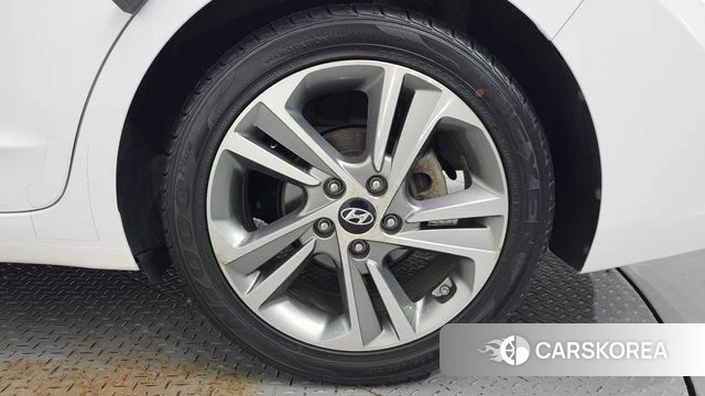 Hyundai Avante AD id 4626502 из Кореи 13