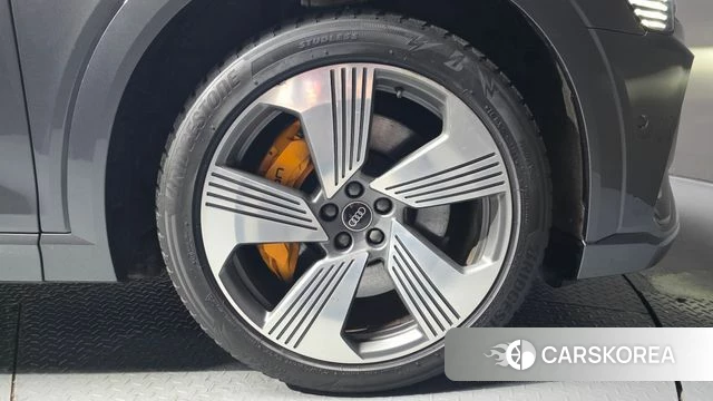 Audi e-Tron id 4494678 из Кореи 13