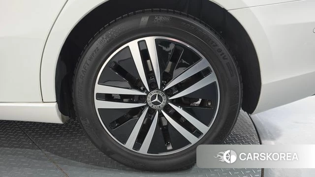 Mercedes-Benz A-Class W177 id 4687860 из Кореи 13