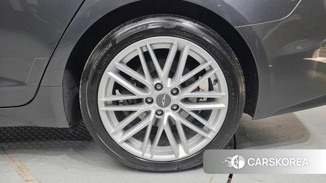 Genesis G70 id 4294900 из Кореи 13