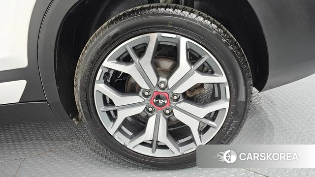 Kia Seltos id 4202105 из Кореи 13