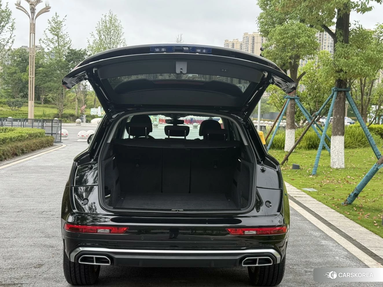 Audi Q5L id 4510435 из Китая 13