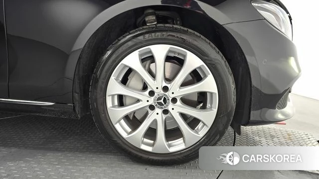 Mercedes-Benz E-Class W213 id 4610425 из Кореи 13