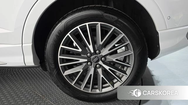 Audi Q3 (F3) id 4897933 из Кореи 13