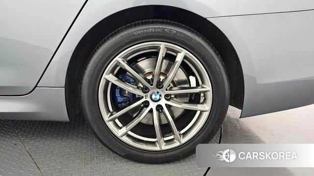 BMW 5 Series (G30) id 4531046 из Кореи 13