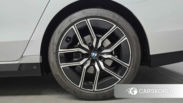 BMW 7 Series (G70) id 4407830 из Кореи 13