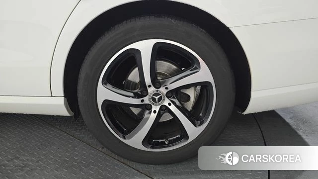 Mercedes-Benz E-Class W213 id 4356115 из Кореи 13