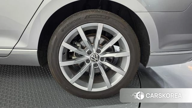 Volkswagen Passat GT (B8) id 4293913 из Кореи 13