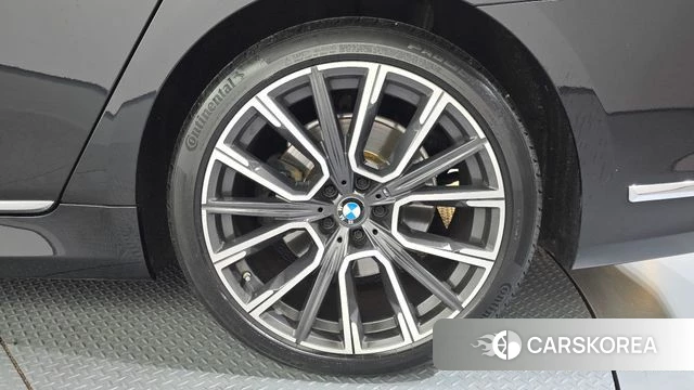 BMW 7 Series (G11) id 4383178 из Кореи 13