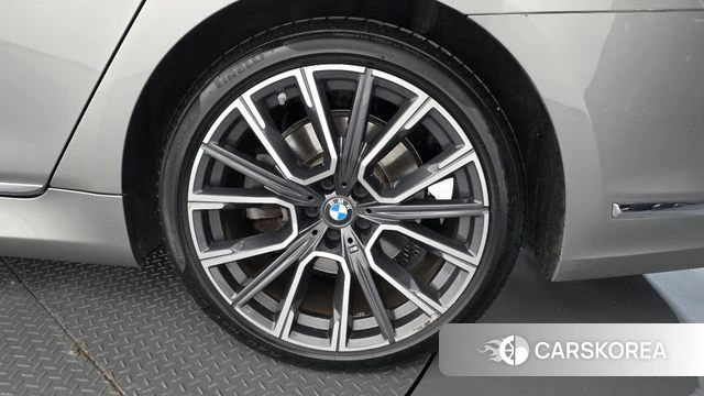 BMW 7 Series (G11) id 4779229 из Кореи 13