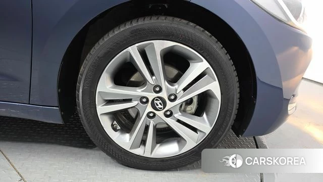 Hyundai Avante AD id 4568706 из Кореи 13