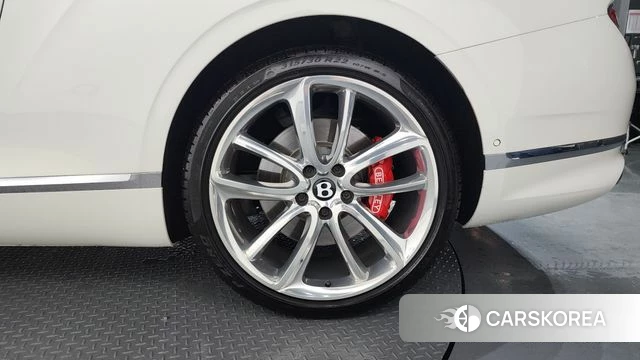 Bentley Continental GT 3rd Generation id 4609486 из Кореи 13