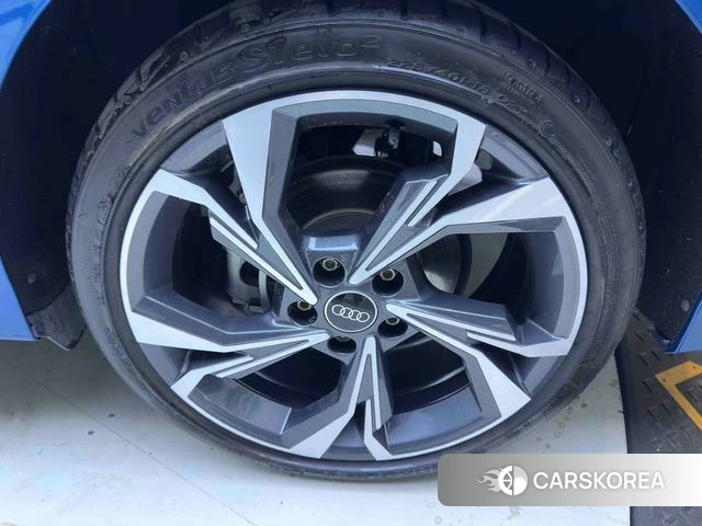 Audi A3 id 4259489 из Китая 13