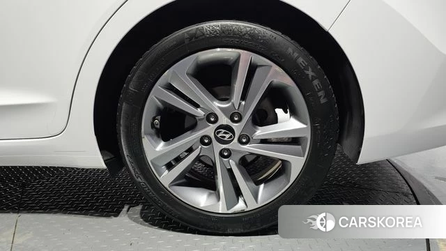 Hyundai Avante AD id 4610548 из Кореи 13