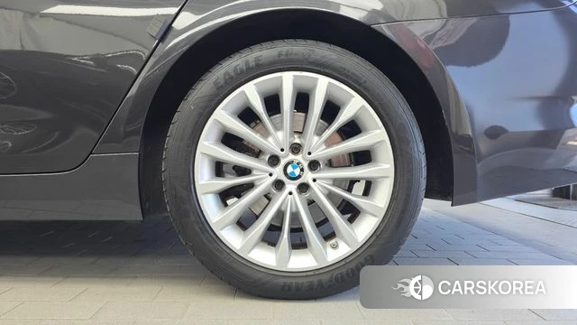 BMW 5 Series (G30) id 4937256 из Кореи 13