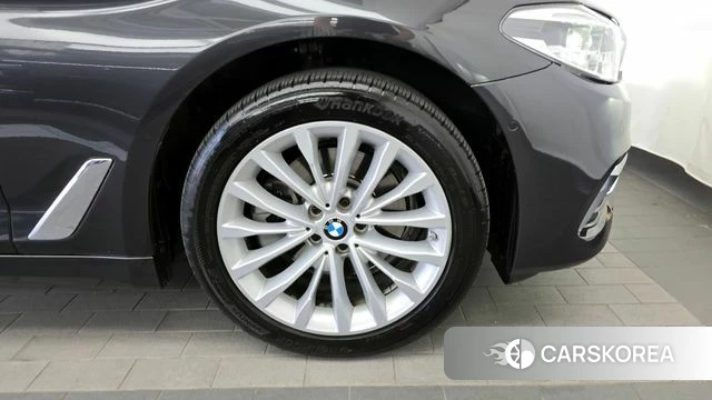 BMW 5 Series (G30) id 4331478 из Кореи 13