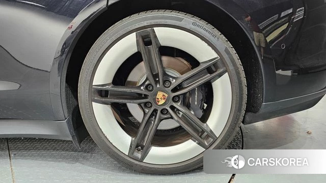 Porsche Taycan id 4590420 из Кореи 13