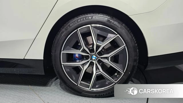 BMW 5 Series (G60) id 4505538 из Кореи 13