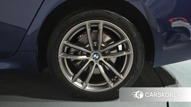 BMW 5 Series (G30) id 4357087 из Кореи 13