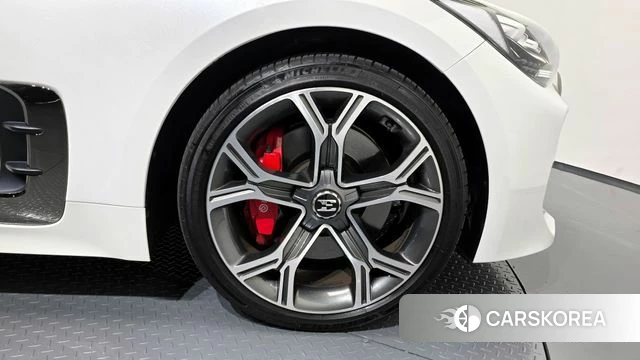 Kia Stinger id 4389937 из Кореи 13