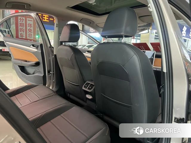 Volkswagen Bora id 4273632 из Китая 13