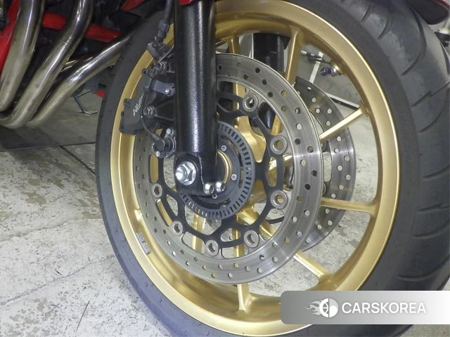 Honda CB1300SF BOLDOR id 4184234 из Японии 13