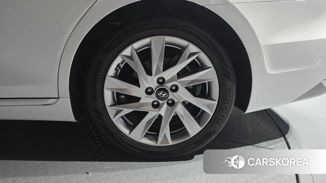 Hyundai The New Grandeur IG Hybrid id 4580810 из Кореи 13