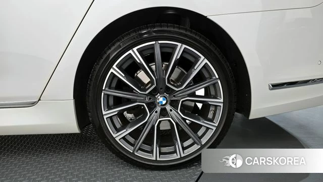 BMW 7 Series (G11) id 4389948 из Кореи 13