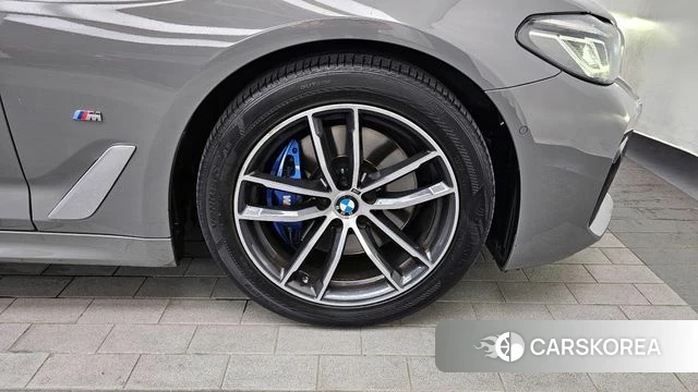 BMW 5 Series (G30) id 4409656 из Кореи 13