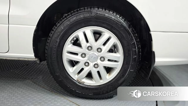 Hyundai The New Grand Starex id 4688653 из Кореи 13