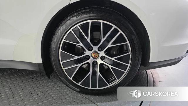 Porsche Taycan id 4303308 из Кореи 13