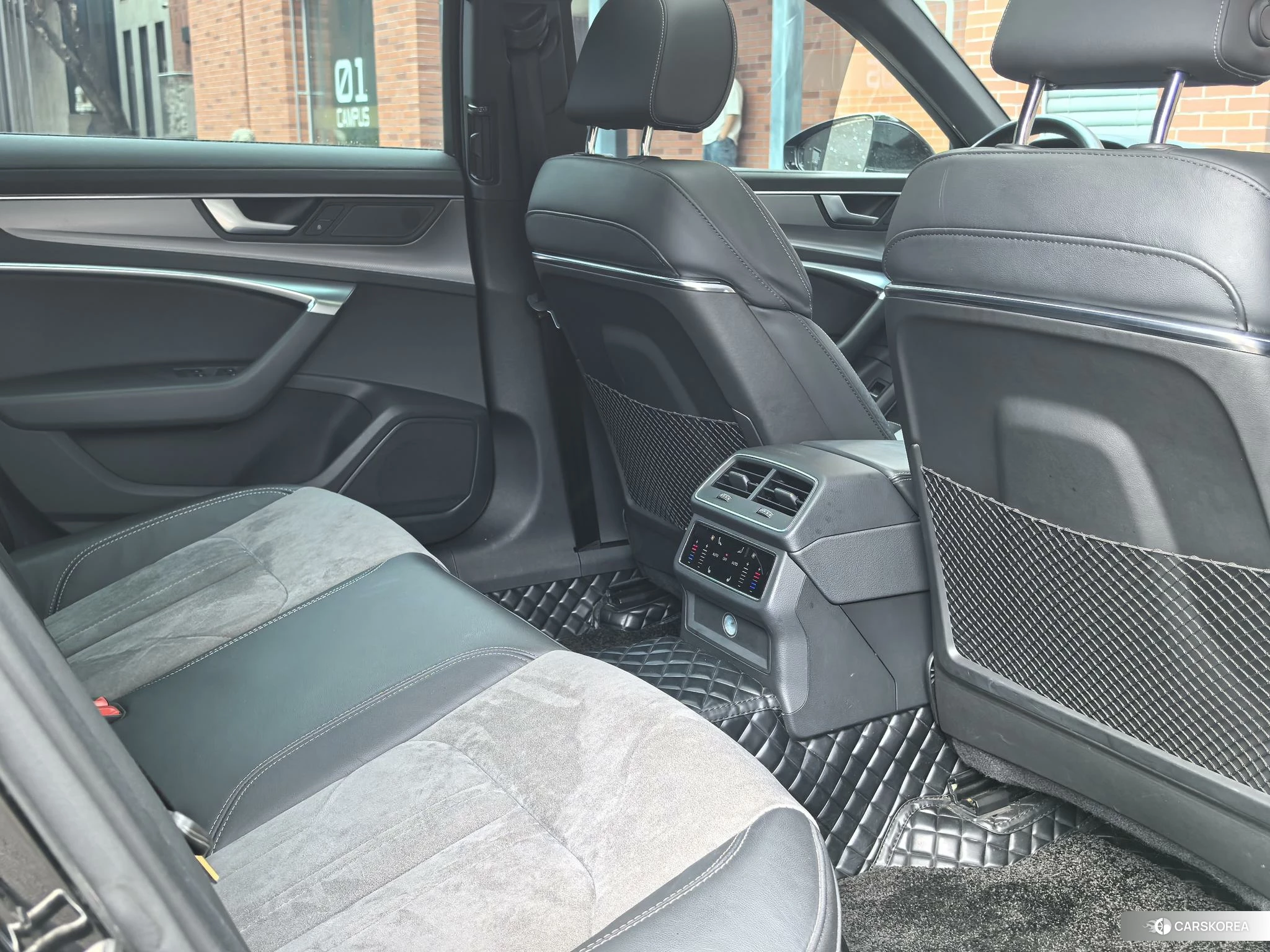 Audi A6L id 4492632 из Китая 13