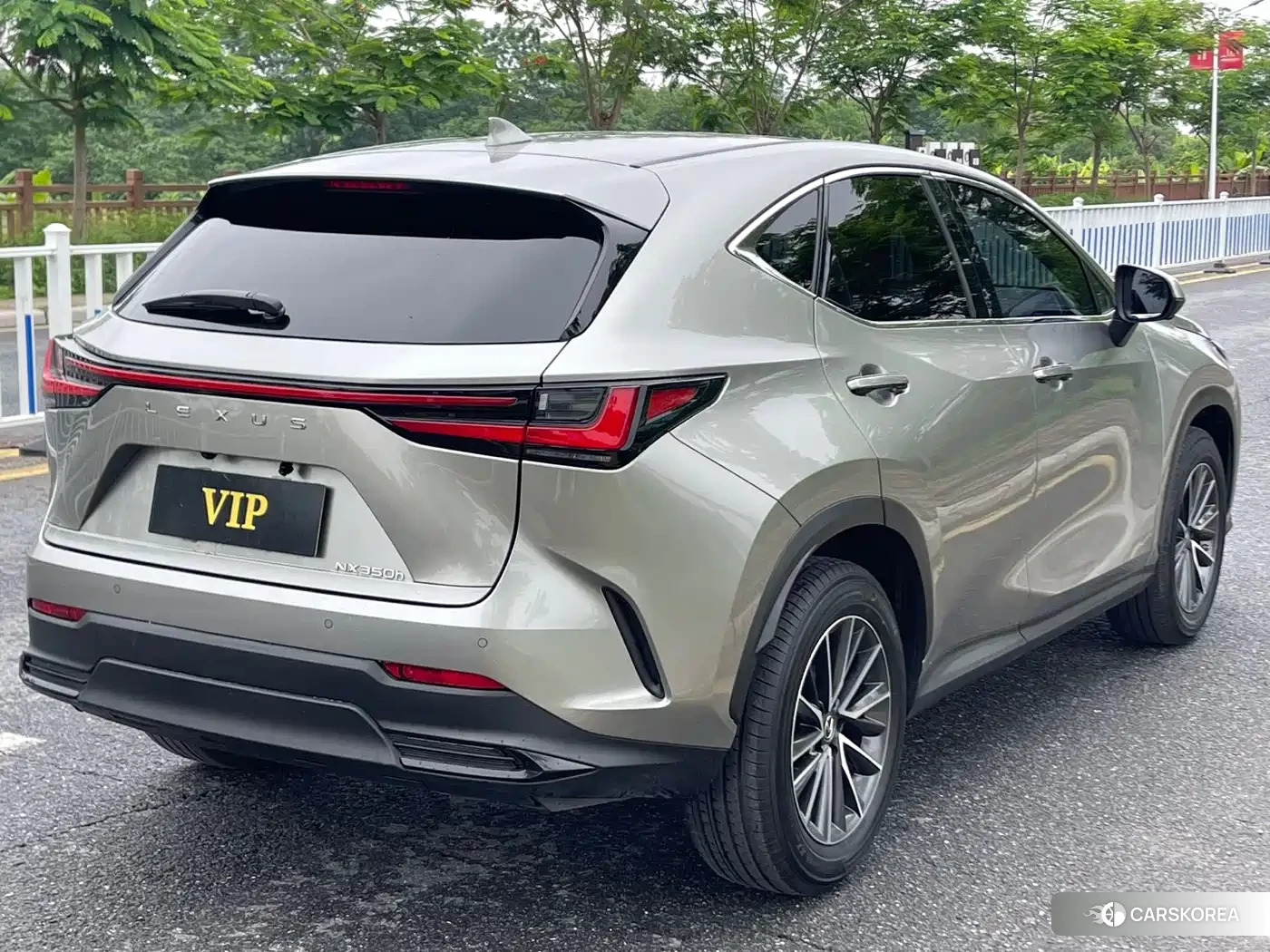 Lexus NX id 4622641 из Китая 13