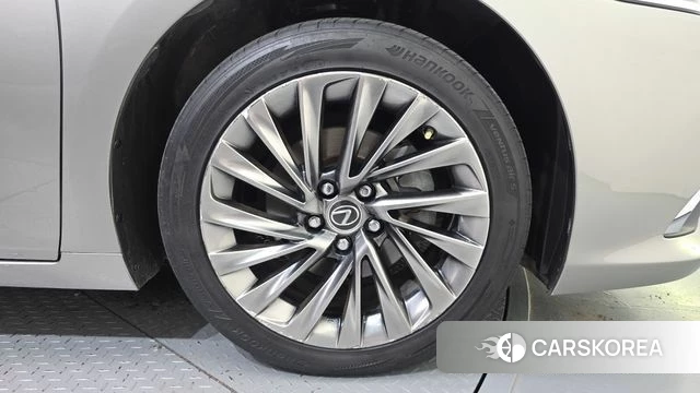 Lexus ES300h 7th generation id 4550378 из Кореи 13