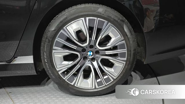 BMW 7 Series (G70) id 4401046 из Кореи 13