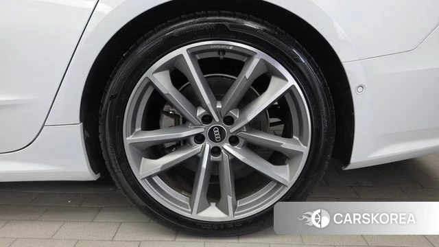 Audi A7 (4K) id 4716889 из Кореи 13