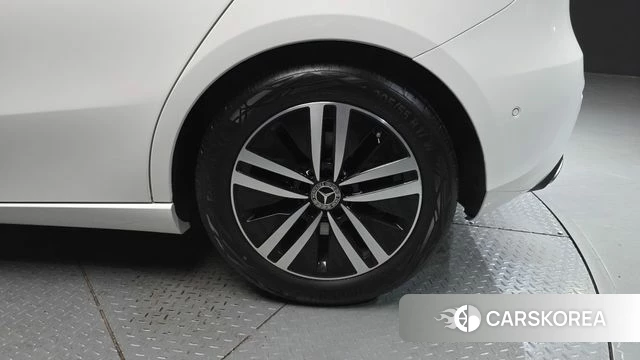 Mercedes-Benz A-Class W177 id 4281795 из Кореи 13