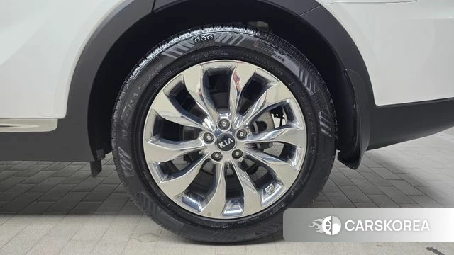 Kia The New Sorento id 4698764 из Кореи 13