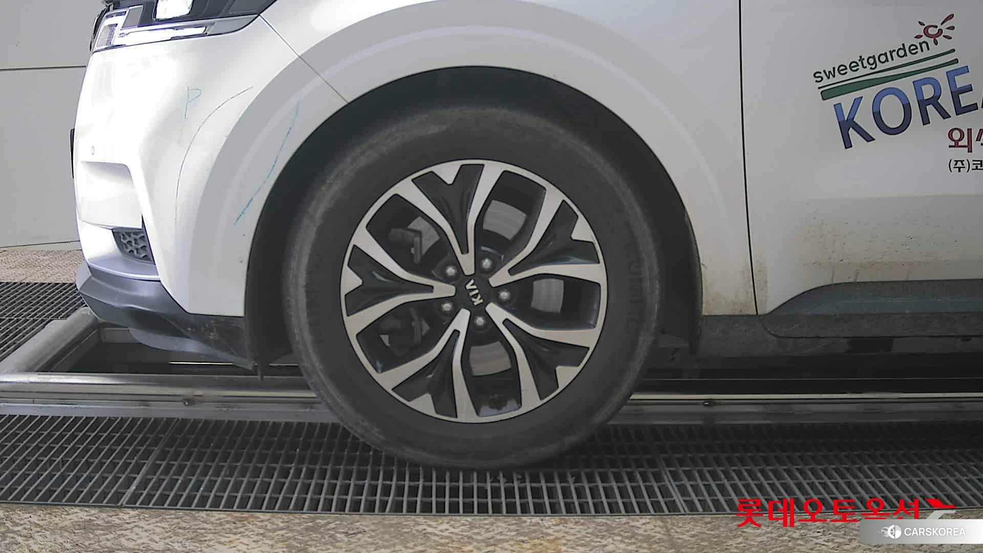 Kia Carnival id 3875729 из Кореи 13