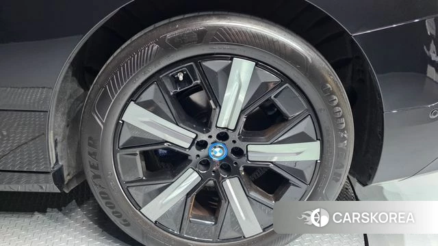 BMW iX id 4691899 из Кореи 13